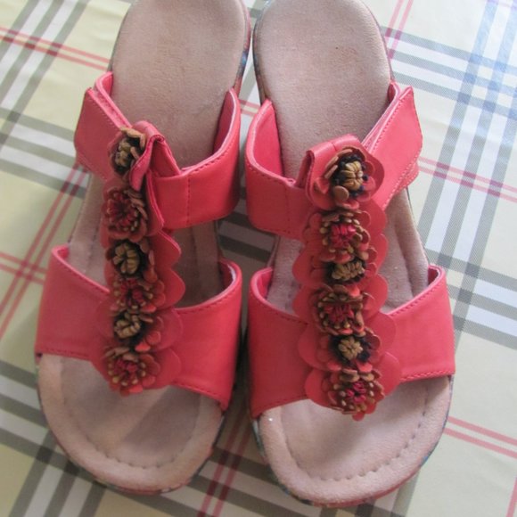Rieker Red Floral Heels - Picture 4 of 8
